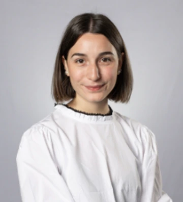 portrait photo of woman wearing white shirt